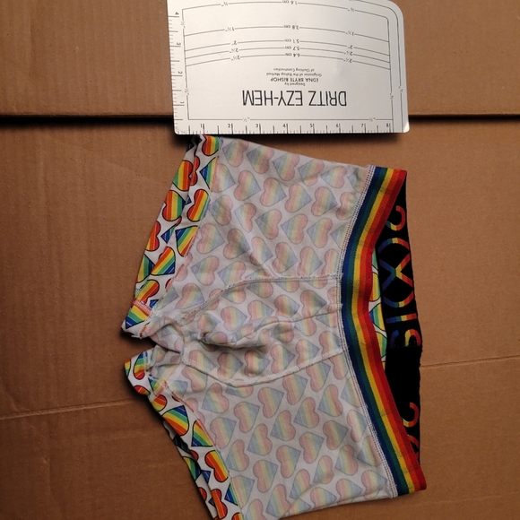 Pride trunks - Picture 4 of 6